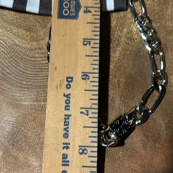 Henri Bendel New York Silver Tone Necklace BEAUTIFUL! - Picture 4 of 4